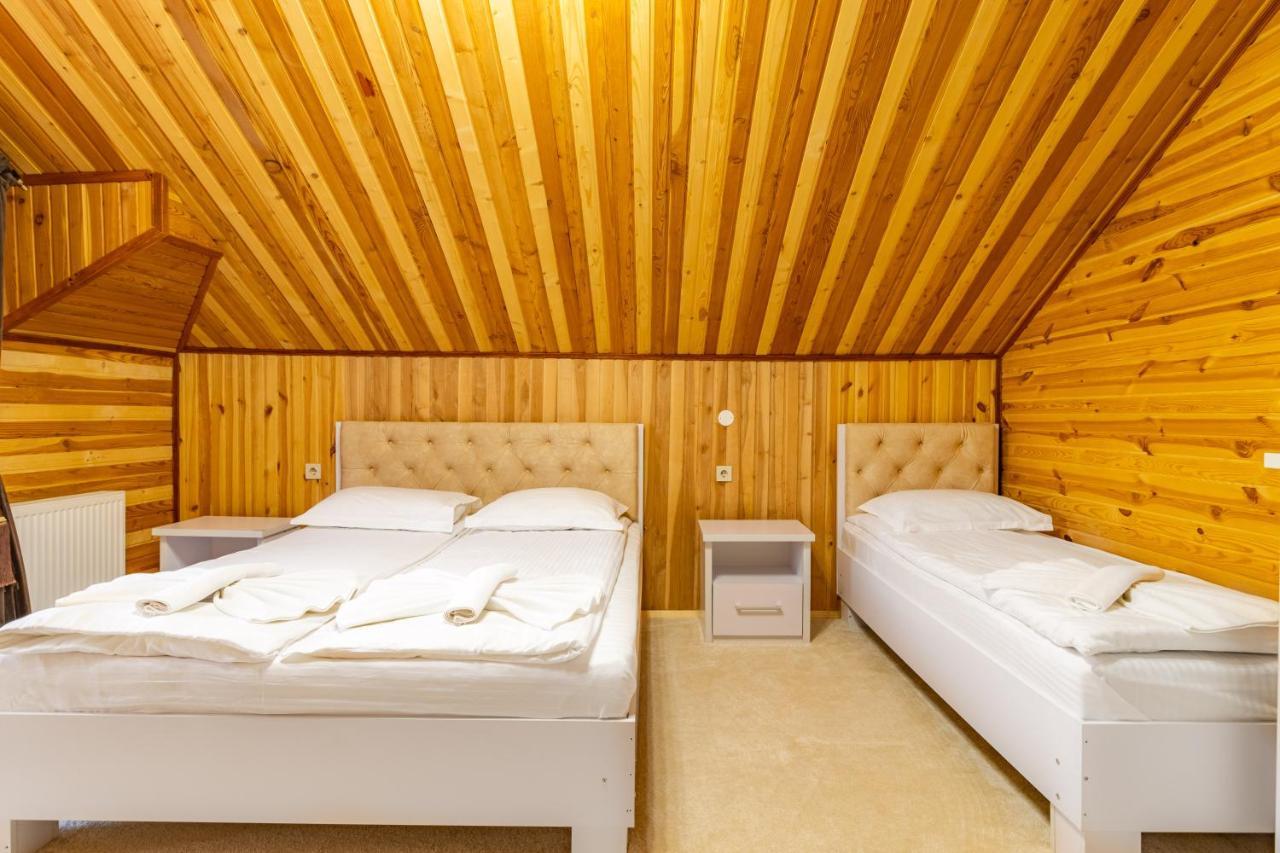 Zeleniy Bir Hotell Bukovel Exteriör bild