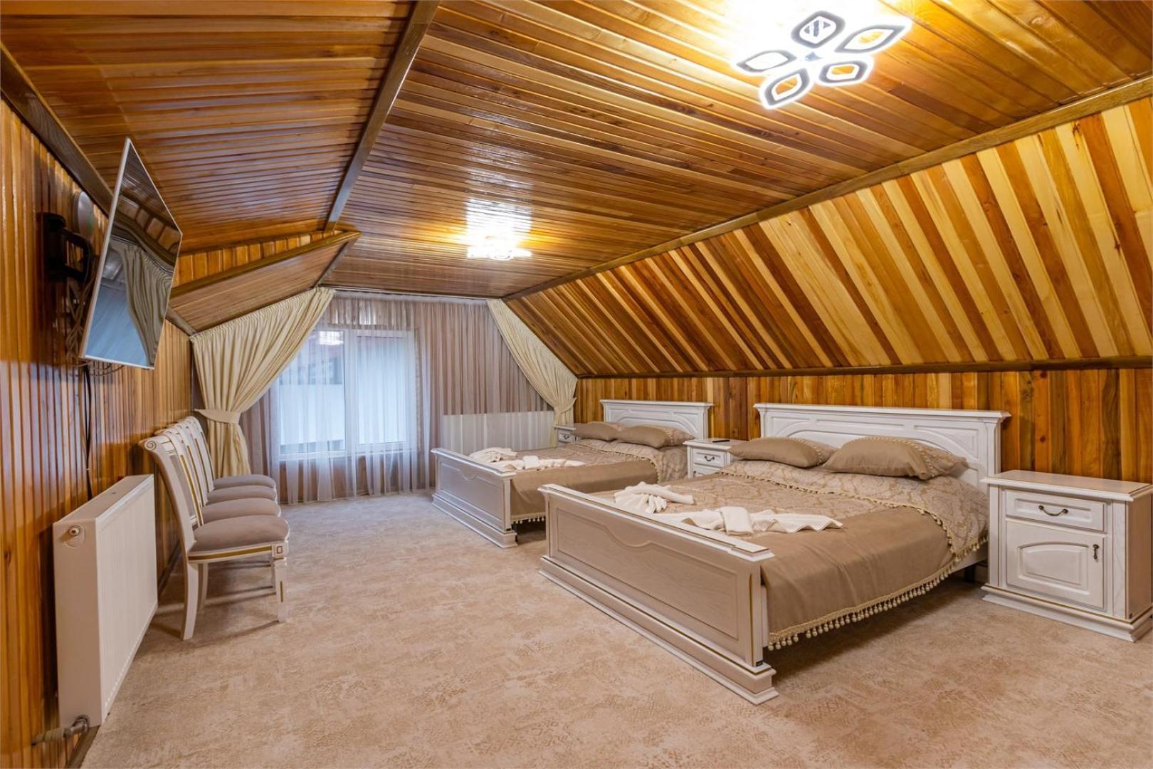 Zeleniy Bir Hotell Bukovel Exteriör bild
